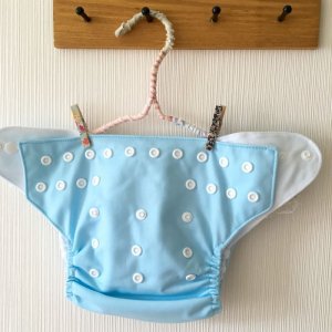 画像2: ソーダ色【布おむつ本舗オリジナル】ポケット式ワンサイズおむつカバー(スナップ/ツルツル生地)水色 (2)