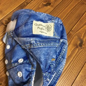 画像2: ジーンズを履いてるみたいなデニム柄【布おむつ本舗オリジナル】ポケット式 ワンサイズおむつカバー（マジックテープ/ツルツル生地） (2)