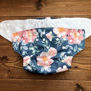 画像2: 【2~7歳向け/BIGサイズ】「ROSEフラワー」ポケット式ワンサイズおむつ/立体ギャザー付き（スナップ/ツルツル生地）バラ,花柄 (2)