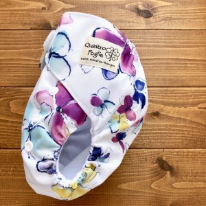 画像2: 水彩フラワー【布おむつ本舗オリジナル】ポケット式 ワンサイズおむつカバー （マジックテープ/ツルツル生地）花柄 (2)