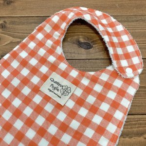 画像2: 【超吸収!魔法のスタイ】ギンガムチェック(オレンジ)【ハンドメイド】マイクロファイバー×ふんわりWガーゼのよだれかけ【スタイ5枚以上まとめ買いで送料無料!】 (2)