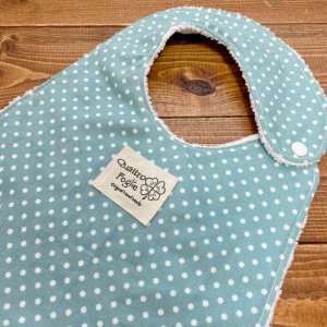 画像2: 【超吸収！魔法のスタイ】ナチュラルドット（くすみブルー）【ハンドメイド】マイクロファイバー×コットン生地のよだれかけ【スタイ５枚以上まとめ買いで送料無料！】ナチュラル,水玉 (2)