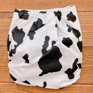 画像2: 牛柄ホワイト【布おむつ本舗オリジナル】ポケット式ワンサイズおむつカバー（スナップ/ツルツル生地） (2)