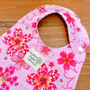 画像2: 【超吸収!魔法のスタイ】ラメ入り桜(ピンク)【ハンドメイド】マイクロファイバー×コットン生地のよだれかけ【スタイ5枚以上まとめ買いで送料無料!】花柄,和柄 (2)