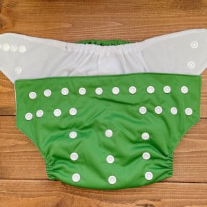 画像3: ラッキーグリーン【布おむつ本舗オリジナル】ポケット式 ワンサイズおむつカバー （スナップ/ツルツル生地）緑 (3)