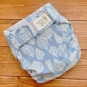 画像2: 北欧ミニリーフ(くすみブルー)【よつばのおむつ/日本製/ハンドメイド】布おむつカバー (透湿性防水布使用)青 (2)