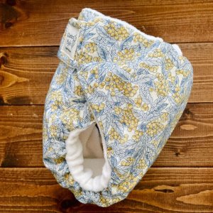 画像3: 再販なし/ミモザっぽい木の実（ブルー＆イエロー）【よつばのおむつ/日本製/ハンドメイド】 布おむつカバー （透湿性防水布使用）フラワー,花柄 (3)