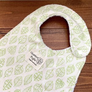 画像2: 【超吸収！魔法のスタイ】北欧ミニリーフ（キナリグリーン）マイクロファイバー×コットン生地のよだれかけ【スタイ５枚以上まとめ買いで送料無料！】ハンドメイド (2)