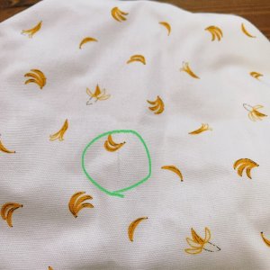 糸の混入がある場合がありますが汚れではありません。