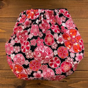 画像4: 和花柄(黒)/透湿性防水布入りトレパン【ハンドメイド】立ったまま交換出来る♪パンツ型おむつカバー/フラワー,ブラック (4)