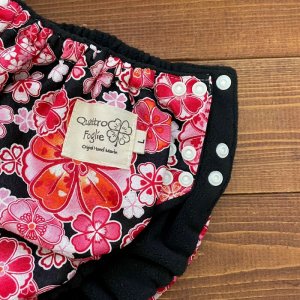 画像3: 和花柄(黒)/透湿性防水布入りトレパン【ハンドメイド】立ったまま交換出来る♪パンツ型おむつカバー/フラワー,ブラック (3)