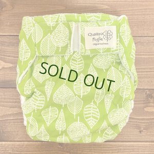 画像1: 北欧ミニリーフ（グリーン） 【よつばのおむつ/日本製/ハンドメイド】 布おむつカバー （透湿性防水布使用） (1)