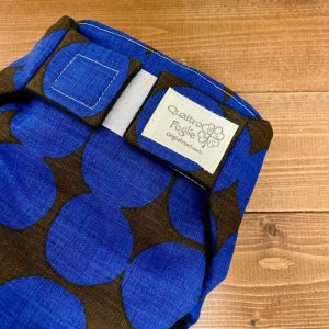 画像2: 北欧おしゃれ水玉（ブルー×ダークブラウン）【よつばのおむつ/日本製/ハンドメイド】 布おむつカバー （透湿性防水布使用）ドット (2)