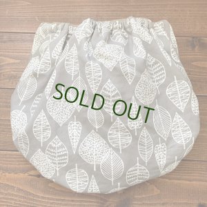 画像3: 【大きいトレパン XL:90-110】 北欧ミニリーフ（モカ） パンツ型おむつカバー（防水）立ったまま交換出来る♪ (3)