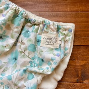 画像2: おはなびより -青葉風 Aobakaze- 【トレパンM~L】立ったまま交換出来る♪ パンツ型おむつカバー（防水）花柄,フラワー,女の子 (2)