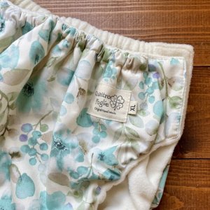画像2: 【大きいトレパン XL:90-110】 おはなびより -青葉風 Aobakaze- パンツ型おむつカバー（防水）立ったまま交換出来る♪フラワー花柄 (2)
