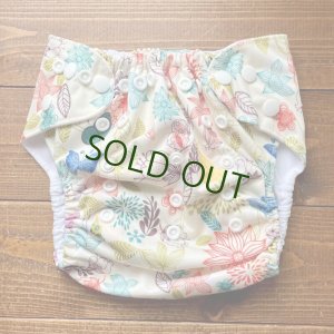 画像1: 早い者勝ち¥0プレゼント【お買い上げ15,000円以上特典】パンツ型ワンサイズおむつ「フラワーバタフライ」 (1)