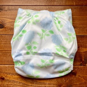 画像4: 水彩アジサイ【早い者勝ち！小ロット販売】ポケット式 おむつカバー（スナップ/ツルツル生地）紫陽花,あじさい (4)