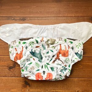 画像2: 【2~7歳向け/BIGサイズ】 「森の癒しの動物たち」ポケット式 ワンサイズおむつ/立体ギャザー付き（スナップ/ツルツル生地）動物,アニマル,クマ,ウサギ,シカ,オオカミ (2)