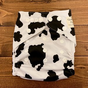 画像1: 早い者勝ち¥0プレゼント 【お買い上げ12,000円以上特典】 訳ありワンサイズおむつ 「牛（スナップ）」 (1)