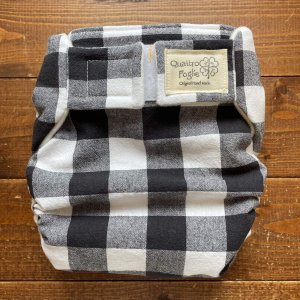 画像1: ブロックチェック（黒ブラック） 【よつばのおむつ/日本製/ハンドメイド】 布おむつカバー （透湿性防水布使用） (1)