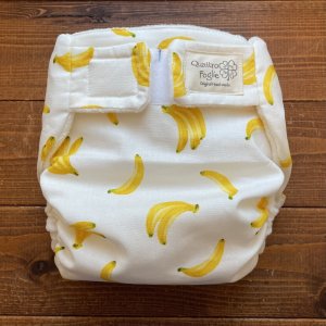 画像1: バナナ 【よつばのおむつ/日本製/ハンドメイド】 布おむつカバー （透湿性防水布使用）フルーツ (1)