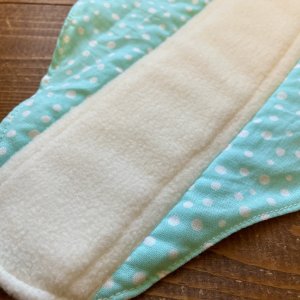 画像3: 【5枚以上まとめ買いで送料無料】 手作り布ナプキン「クラムボン」 ｜防水・昼・多い日用【レギュラーMサイズ】 繰り返し使えてお肌に優しいハンドメイド (3)