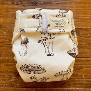 画像1: 【受注製作】リアルキノコ（キナリ） 【よつばのおむつ/日本製/ハンドメイド】 布おむつカバー （透湿性防水布使用）きのこ※ご希望のサイズをお知らせください (1)