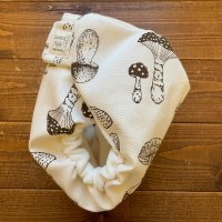 画像1: 【受注製作】リアルキノコ（キナリ） 【よつばのおむつ/日本製/ハンドメイド】 布おむつカバー （透湿性防水布使用）きのこ※ご希望のサイズをお知らせください