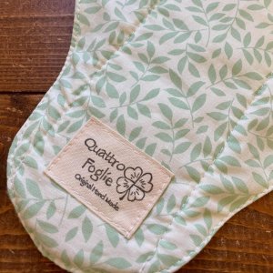 画像2: 【5枚以上まとめ買いで送料無料】 手作り布ナプキン「若葉のうた」 ｜防水・昼・多い日用【レギュラーMサイズ】 繰り返し使えてお肌に優しいハンドメイド (2)