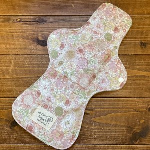 画像1: 夜用布ナプキン30cm 多い日も安心の防水仕様 リバティ風フラワー（ピンク系） 【ハンドメイド】 (1)