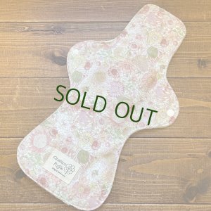 画像1: 夜用布ナプキン30cm 多い日も安心の防水仕様 リバティ風フラワー（ピンク系） 【ハンドメイド】 (1)