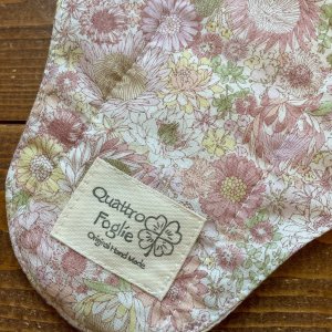 画像2: 【５枚以上まとめ買いで送料無料】 リバティ風フラワー（ピンク系） 手作り布ナプキン 防水・昼・多い日用 【レギュラーMサイズ】繰り返し使えてお肌に優しい♪ハンドメイド (2)