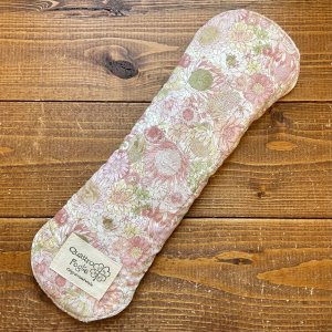 画像5: 【５枚以上まとめ買いで送料無料】 リバティ風フラワー（ピンク系） 手作り布ナプキン 防水・昼・多い日用 【レギュラーMサイズ】繰り返し使えてお肌に優しい♪ハンドメイド (5)