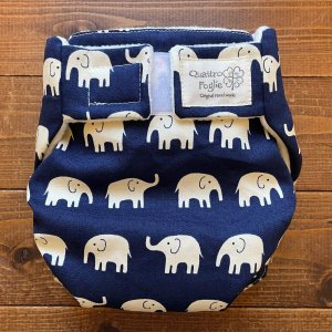 画像1: 北欧ゾウさん（ネイビー） 【よつばのおむつ/日本製/ハンドメイド】 布おむつカバー （透湿性防水布使用）カラシ,黄色 (1)
