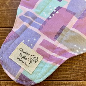 画像2: 【5枚以上まとめ買いで送料無料】 手作り布ナプキン「北欧ハッピースクエア」 ｜防水・昼・多い日用【レギュラーMサイズ】 繰り返し使えてお肌に優しいハンドメイド (2)