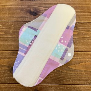 画像3: 【5枚以上まとめ買いで送料無料】 手作り布ナプキン「北欧ハッピースクエア」 ｜防水・昼・多い日用【レギュラーMサイズ】 繰り返し使えてお肌に優しいハンドメイド (3)