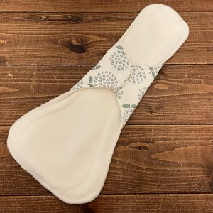 画像3: 夜用布ナプキン30cm 多い日も安心の防水仕様 北欧まんまるアジサイ（くすみブルー） 【ハンドメイド】 (3)