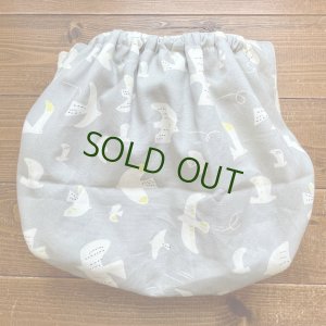 画像3: 【大きいトレパン XL:90-110】 北欧-空のおさんぽ パンツ型おむつカバー（防水）立ったまま交換出来る♪グレー (3)