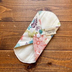 画像1: ¥0プレゼント 【7,777円以上お買い上げ特典】非売品 布ナプキンライナー「フラワーバタフライ」 (1)