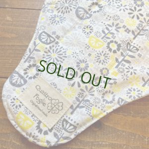 画像2: 【5枚以上まとめ買いで送料無料】 手作り布ナプキン「北欧ハッピーフラワー」 ｜防水・昼・多い日用【レギュラーMサイズ】 繰り返し使えてお肌に優しいハンドメイド (2)