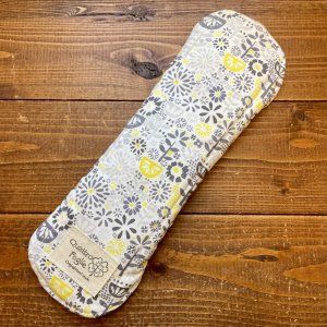 画像4: 【5枚以上まとめ買いで送料無料】 手作り布ナプキン「北欧ハッピーフラワー」 ｜防水・昼・多い日用【レギュラーMサイズ】 繰り返し使えてお肌に優しいハンドメイド (4)