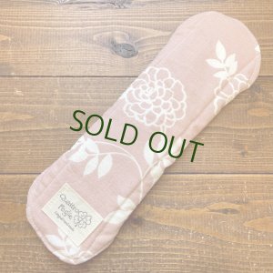 画像4: 【5枚以上まとめ買いで送料無料】 手作り布ナプキン「北欧ぬくもりフラワー」 ｜防水・昼・多い日用【レギュラーMサイズ】 繰り返し使えてお肌に優しいハンドメイド (4)