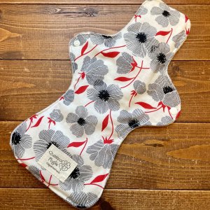 画像1: 夜用布ナプキン30cm 多い日も安心の防水仕様 北欧-凛花 【ハンドメイド】レッド (1)