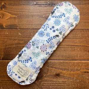 画像5: 【5枚以上まとめ買いで送料無料】 手作り布ナプキン「あじさい小径」 ｜防水・昼・多い日用【レギュラーMサイズ】 繰り返し使えてお肌に優しいハンドメイド,アニマル,フラワー,花柄 (5)