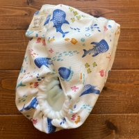 画像1: 海の仲間たち(ホワイト白) 【よつばのおむつ/日本製/ハンドメイド】 布おむつカバー (透湿性防水布使用)魚,ジンベエザメ,クジラ