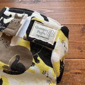画像2: わちゃわちゃ猫まみれ 【よつばのおむつ/日本製/ハンドメイド】 布おむつカバー （透湿性防水布使用）ネコ,ねこ,イエロー,ブラウン (2)